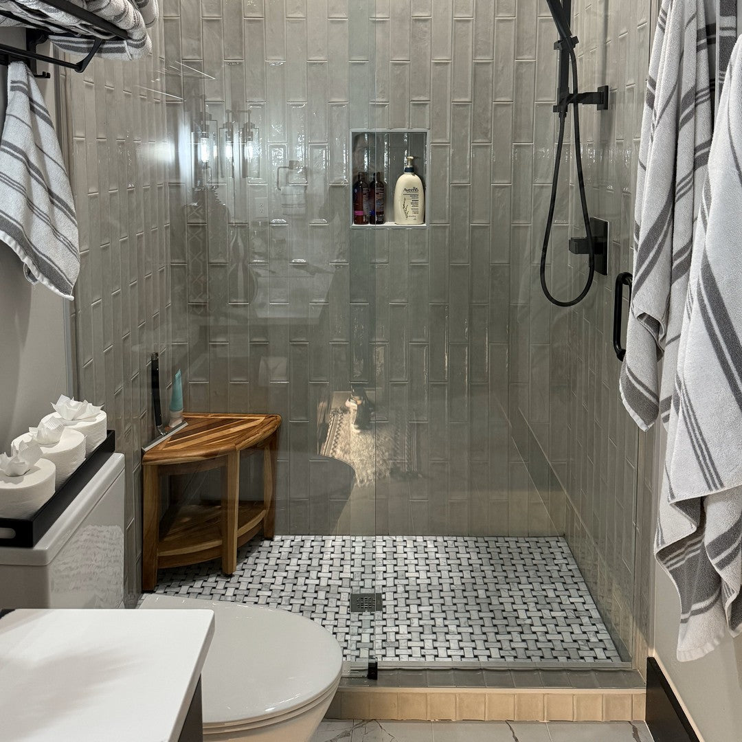 Rickert-12-x-12-Carrara-Polished-Marble-Mosaic-Basketweave-w/-Black